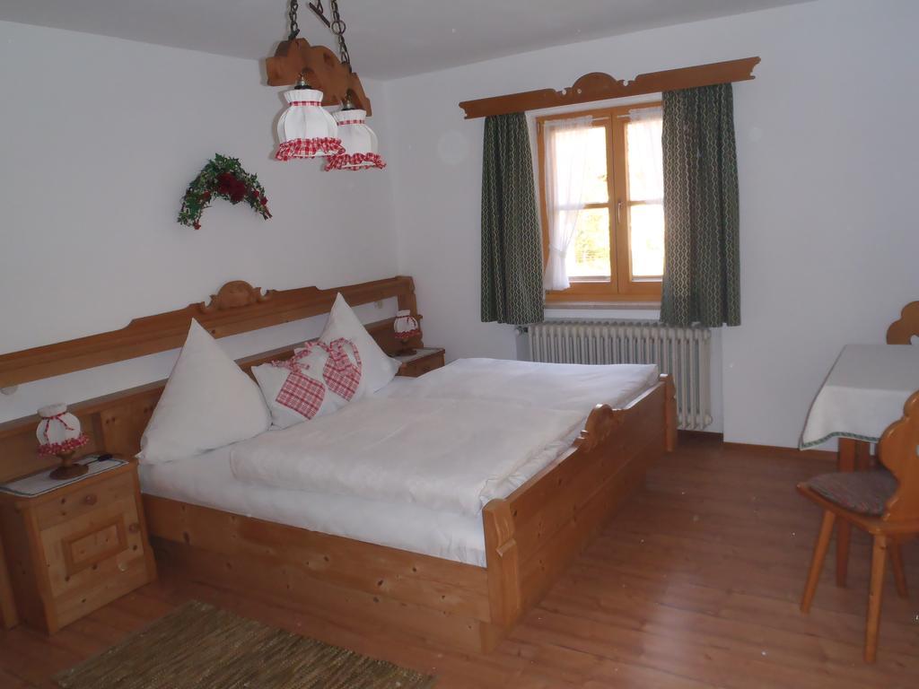 Ferienhaus Bergfreund Mittenwald Szoba fotó
